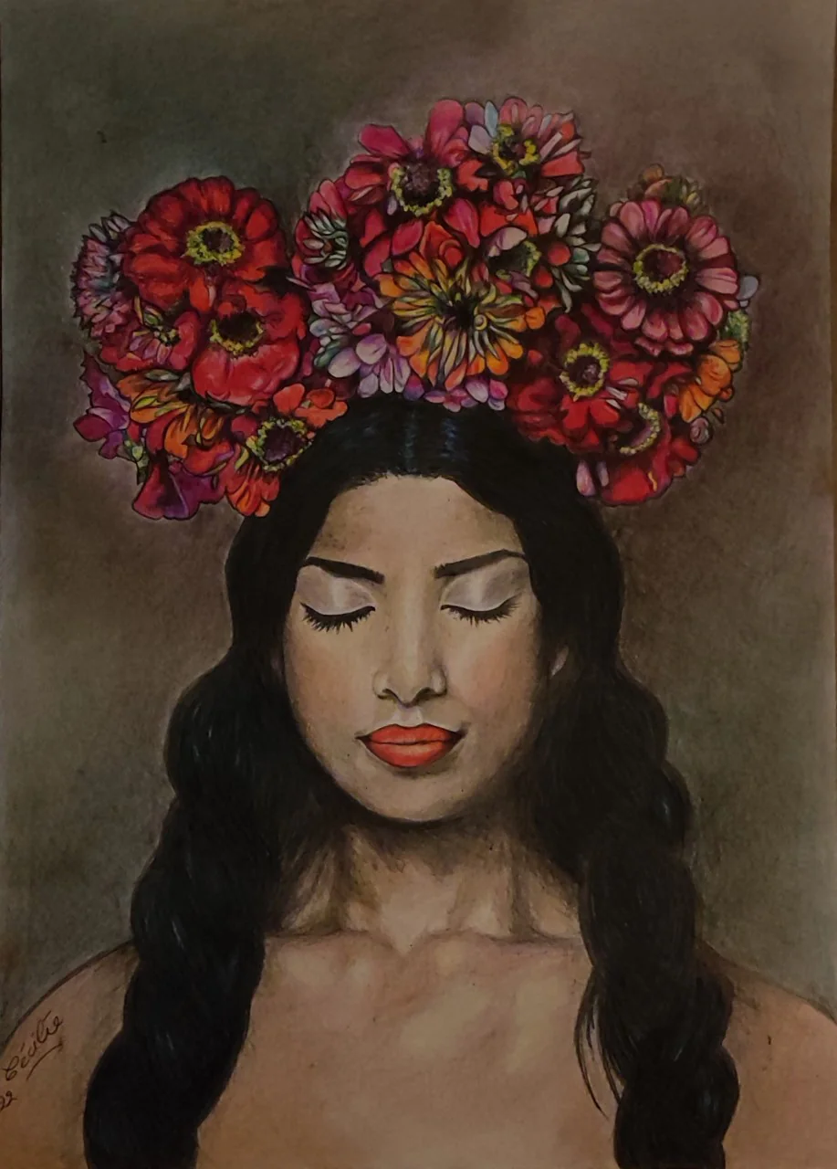 Portrait d'une femme aux yeux clos, couronnée de fleurs rouges.