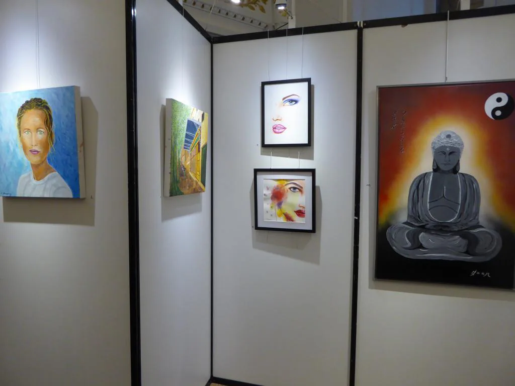 36e exposition : photo 9 sur 50.
