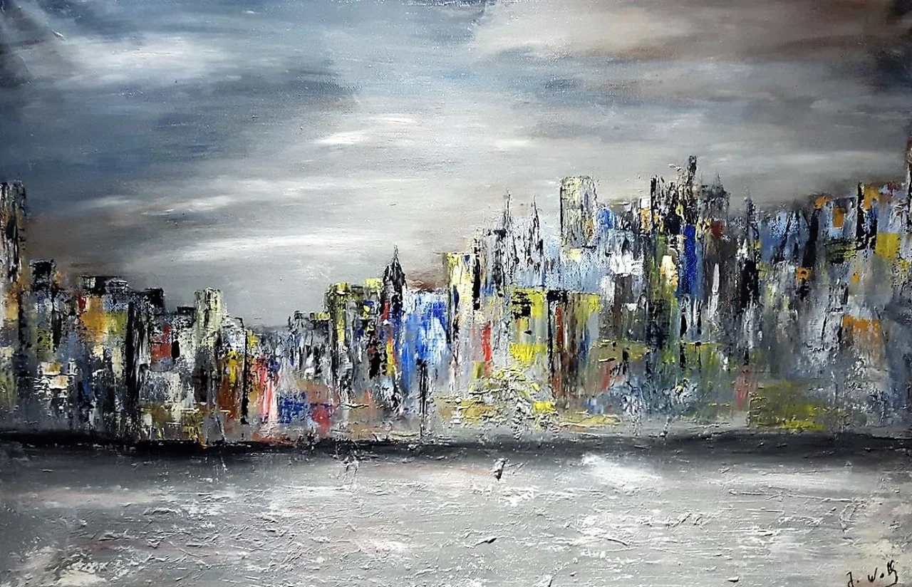 Une ville en traits de couleur, au bord de l'eau, sous un ciel d'orage.