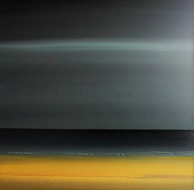 Un horizon gris et noir, très épuré.
